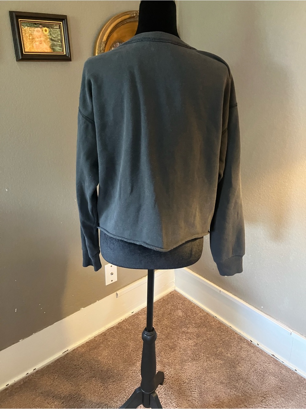 Abercrombie & Fitch Black Crewneck Sweatshirt embroidered - Picture 2 of 4